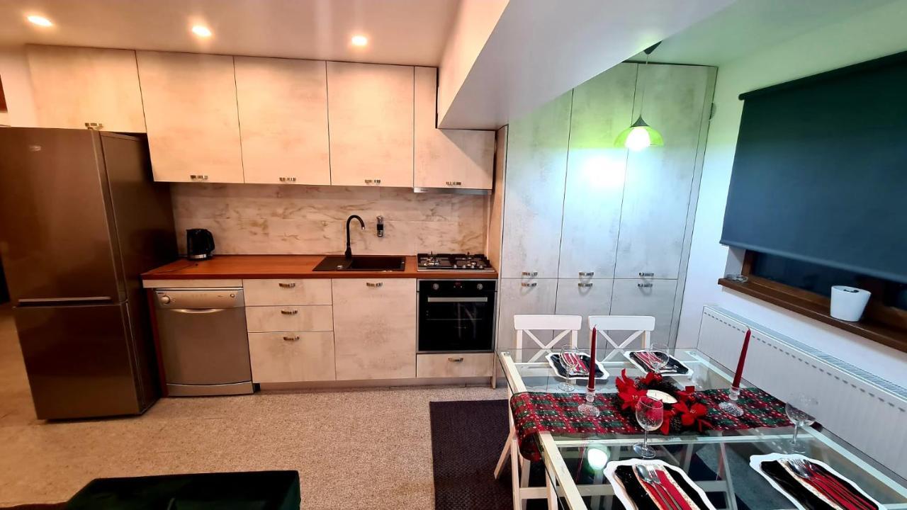 La Fluturi Apartament Διαμέρισμα Σουκεάβα Εξωτερικό φωτογραφία