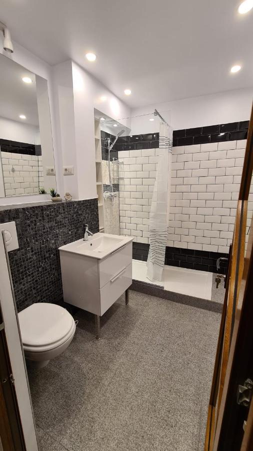 La Fluturi Apartament Διαμέρισμα Σουκεάβα Εξωτερικό φωτογραφία